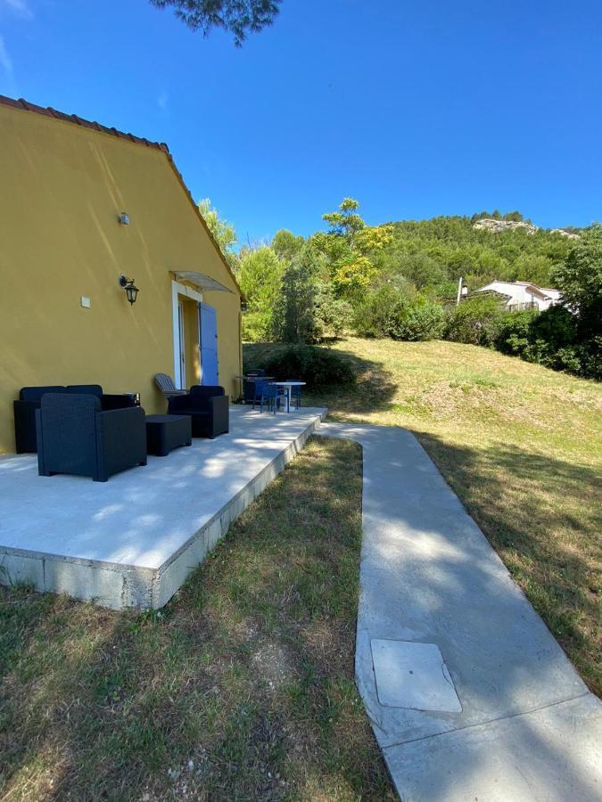 Vue Panoramique Sur Le Chateau,Montagne Et Grottes Fontaine-de-Vaucluse Luaran gambar